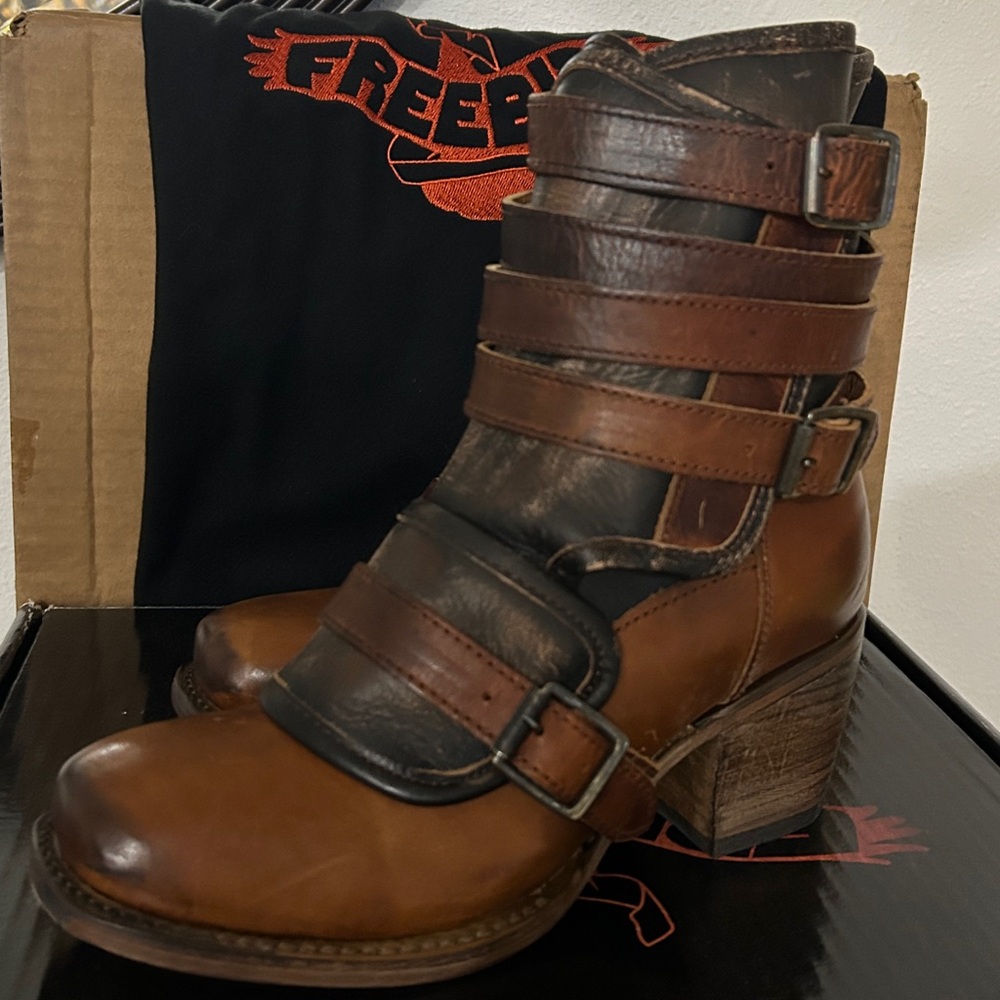 NWT FREEBIRD “DARLIN” Boots in Cognac |Size 6 🔥PRICE FIRM 🔥 - Picture 11 of 16